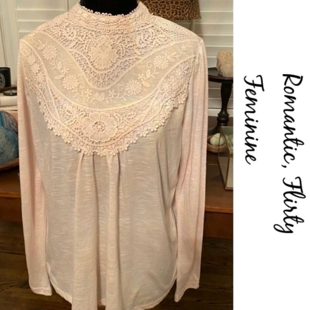 Feminine Cream Top small